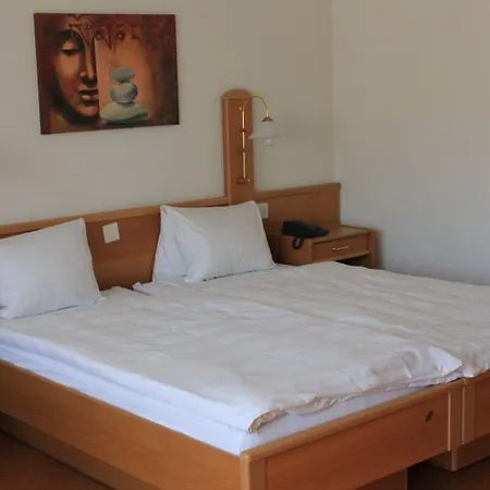 Strandhotel Seeblick Отель 3*