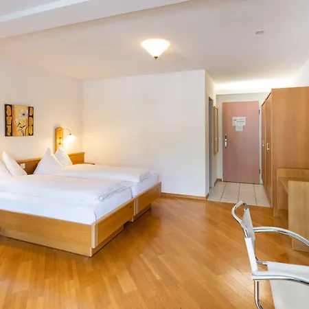 Szálloda Strandhotel Seeblick Faulensee