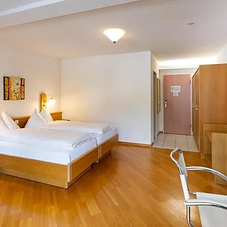Strandhotel Seeblick Faulensee