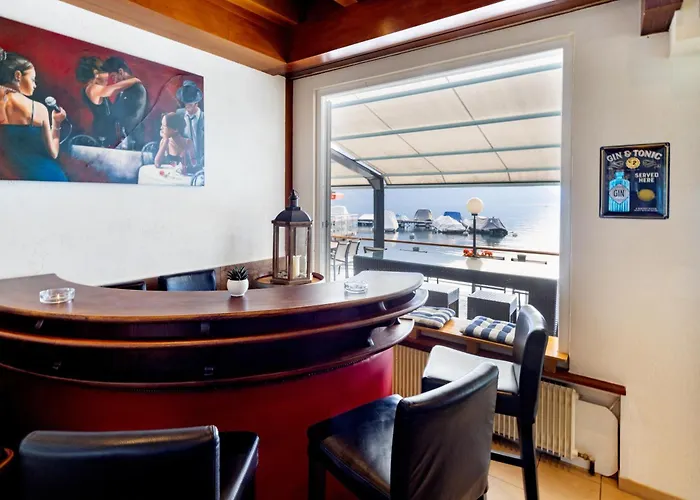 Strandhotel Seeblick Hotel Faulensee