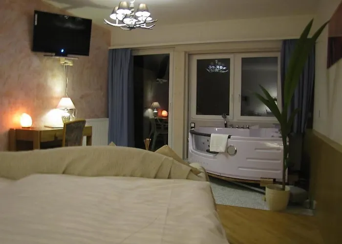 Strandhotel Seeblick Hotel Faulensee